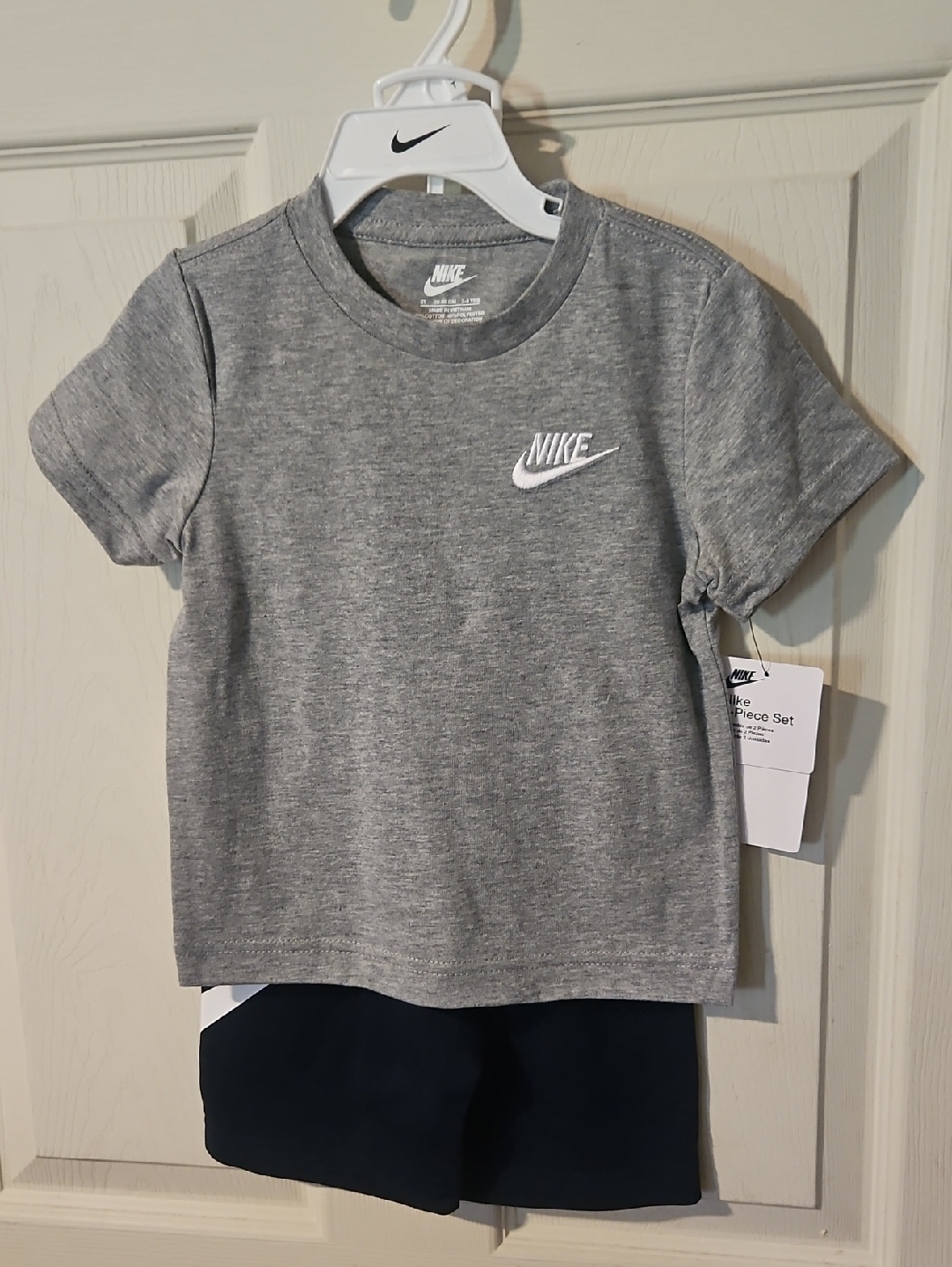 Nike Toddler Two Piece Set: Gray/Navy: New With Tags: Size 3t